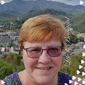 Meet your Posher, Pamela